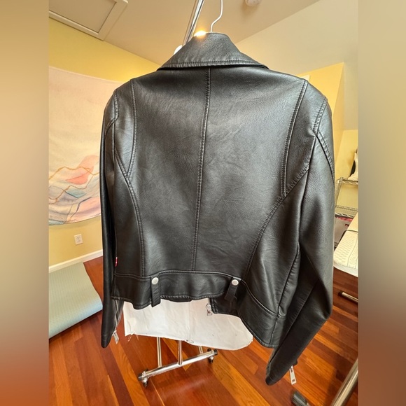 Levi’s Black Vegan Leather Moto Jacket XS Biker Motorcycle Zip Faux Leather - Picture 5 of 9